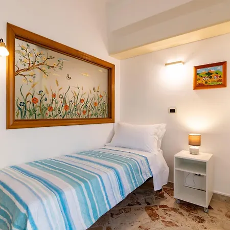 Guesthost - Lovely Flat Near Palazzo Dei Normanni * Palermo