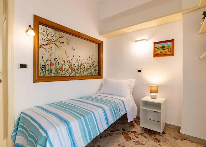 Guesthost - Lovely Flat Near Palazzo Dei Normanni * Palermo